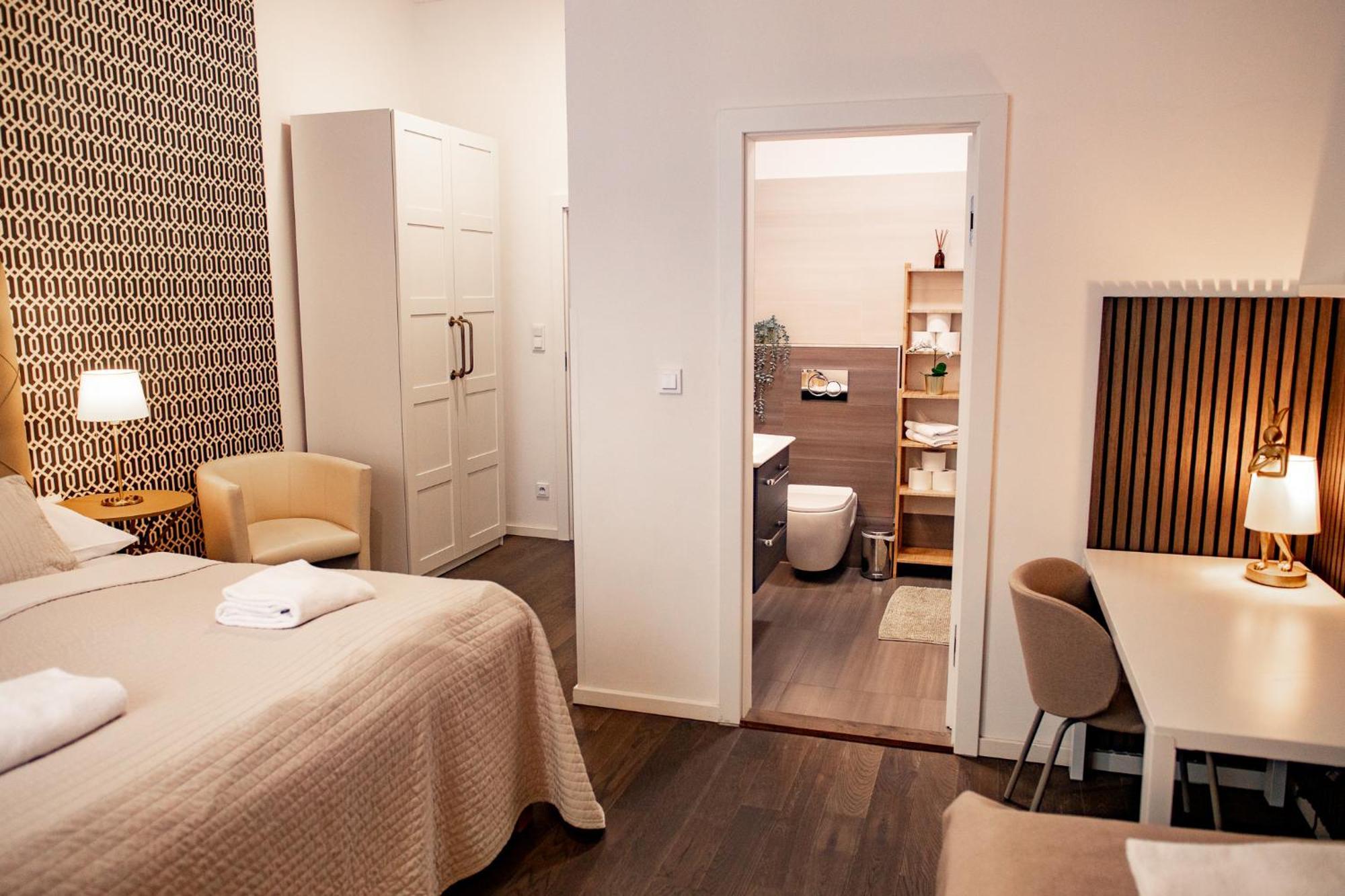 Luxury Modern Designed Oldtown Apartment براغ المظهر الخارجي الصورة