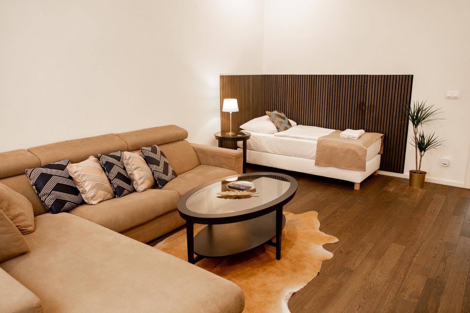 Luxury Modern Designed Oldtown Apartment براغ المظهر الخارجي الصورة