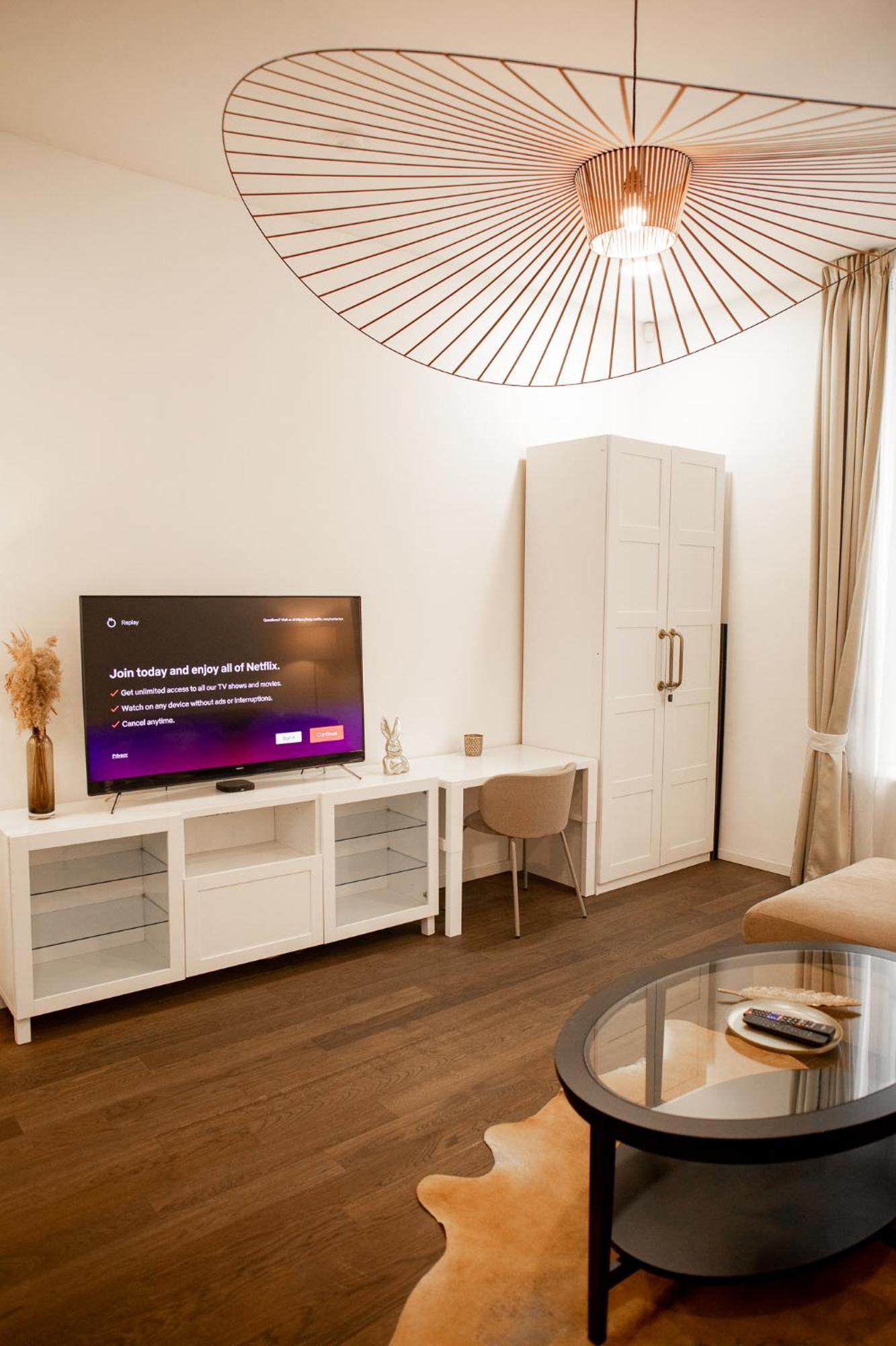 Luxury Modern Designed Oldtown Apartment براغ المظهر الخارجي الصورة