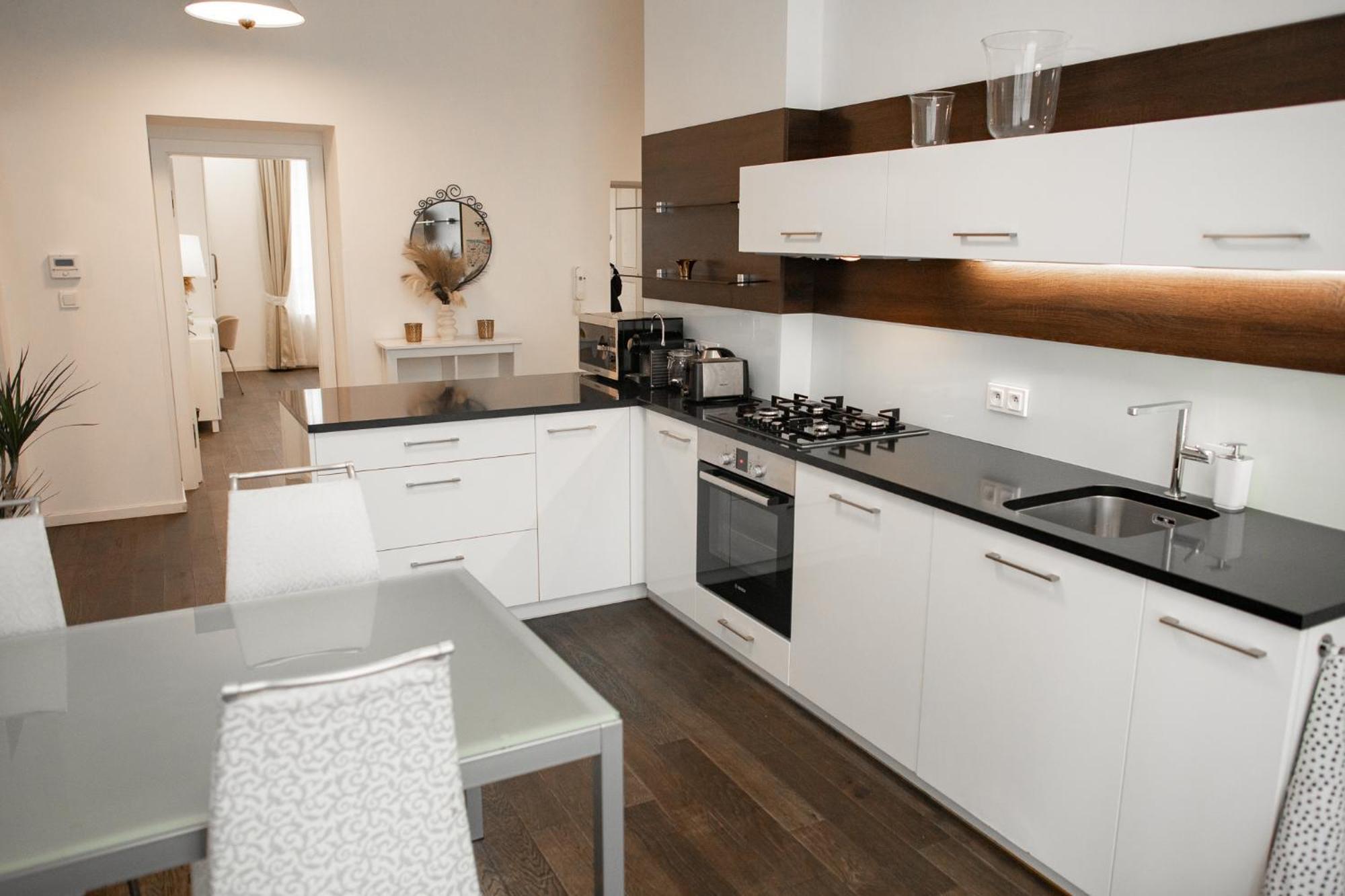 Luxury Modern Designed Oldtown Apartment براغ المظهر الخارجي الصورة