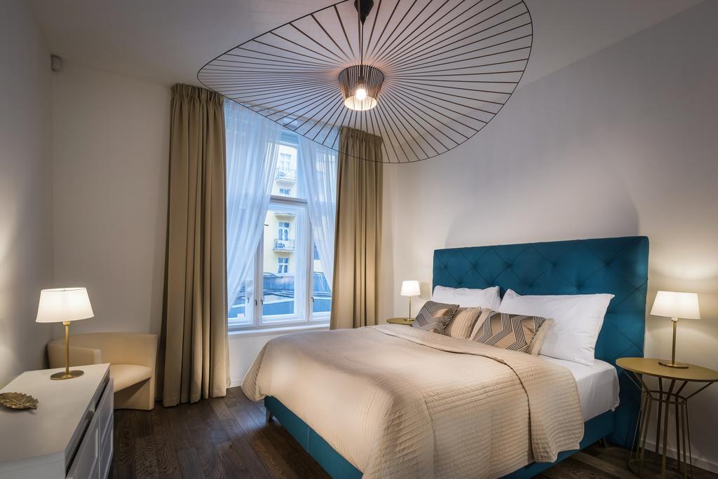 Luxury Modern Designed Oldtown Apartment براغ المظهر الخارجي الصورة