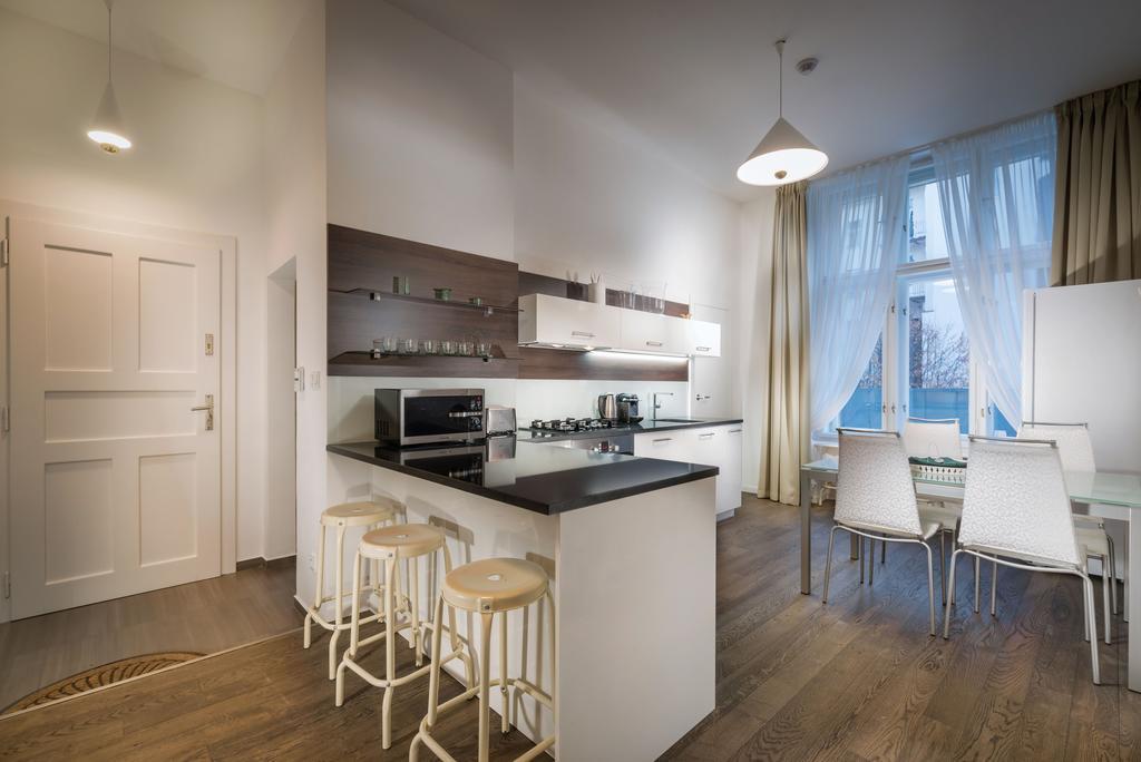 Luxury Modern Designed Oldtown Apartment براغ المظهر الخارجي الصورة