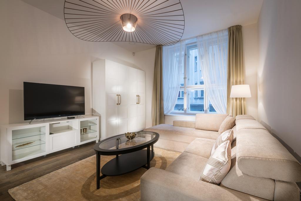 Luxury Modern Designed Oldtown Apartment براغ المظهر الخارجي الصورة
